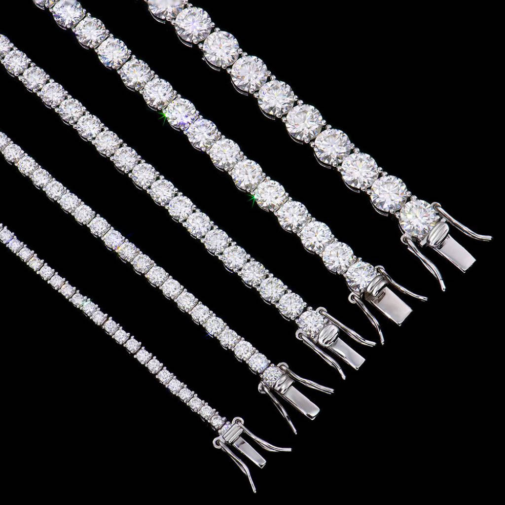 Детайлен изглед на Moissanite тенис верига – идеална огранка и прецизна подредба на камъните