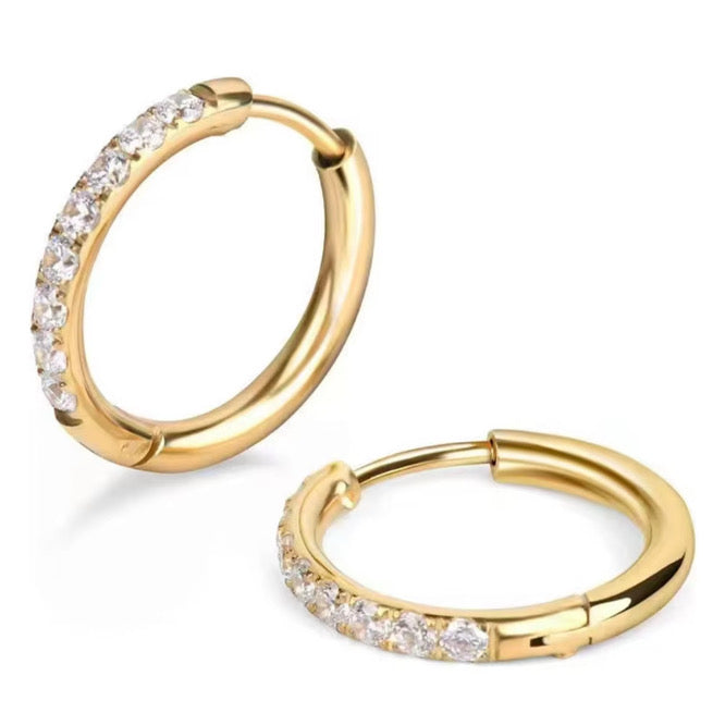 Sparkly Hoops обеци от неръждаема стомана с 18K златно покритие и цирконий – блестящи, елегантни и водоустойчиви, перфектни за подарък